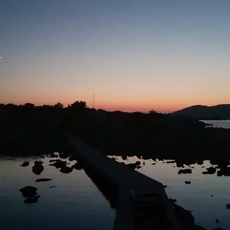 Kuca Na Otocicu Radelj Holiday home